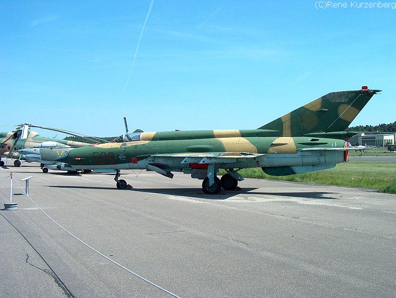 http://www.airventure.de/gatowpics/MiG-21-596-01.jpg